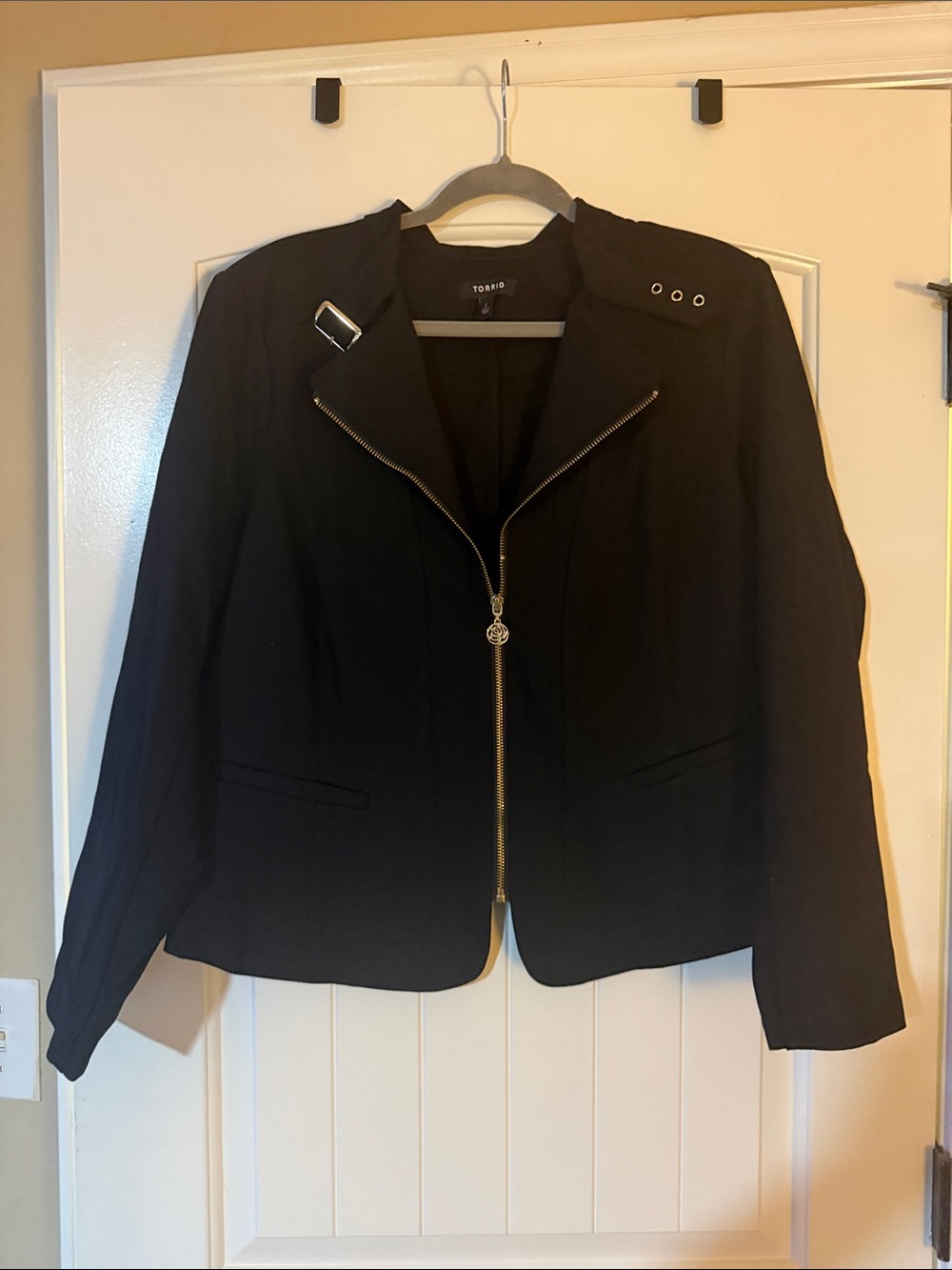 torrid Black Asymmetrical Zip Blazer - NWOT